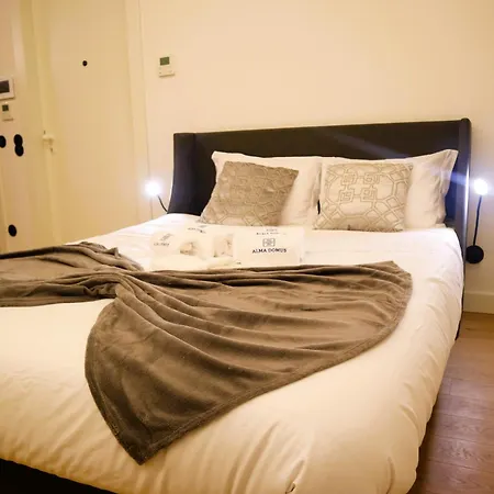 Fernandes Tomas 797 * Porto