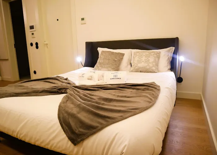 Fernandes Tomas 797 * Porto