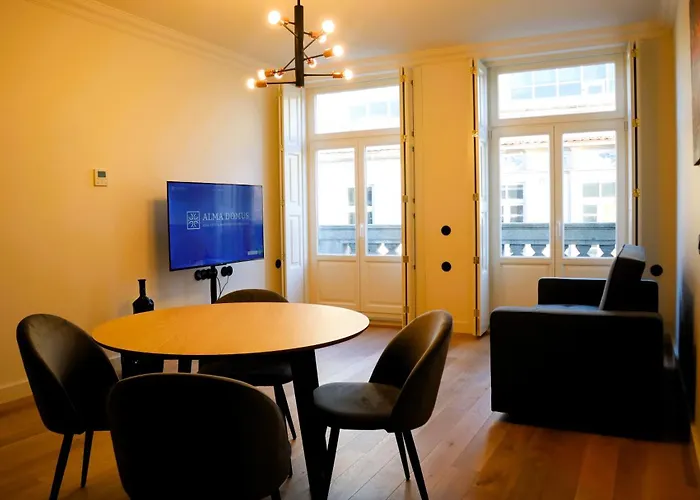 Fernandes Tomás 797 *